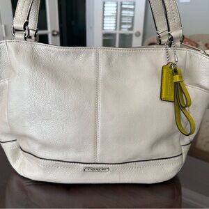 🌺Coach Carrie in Parchment (light beige/cream) Leather Tote Bag🌺🌺